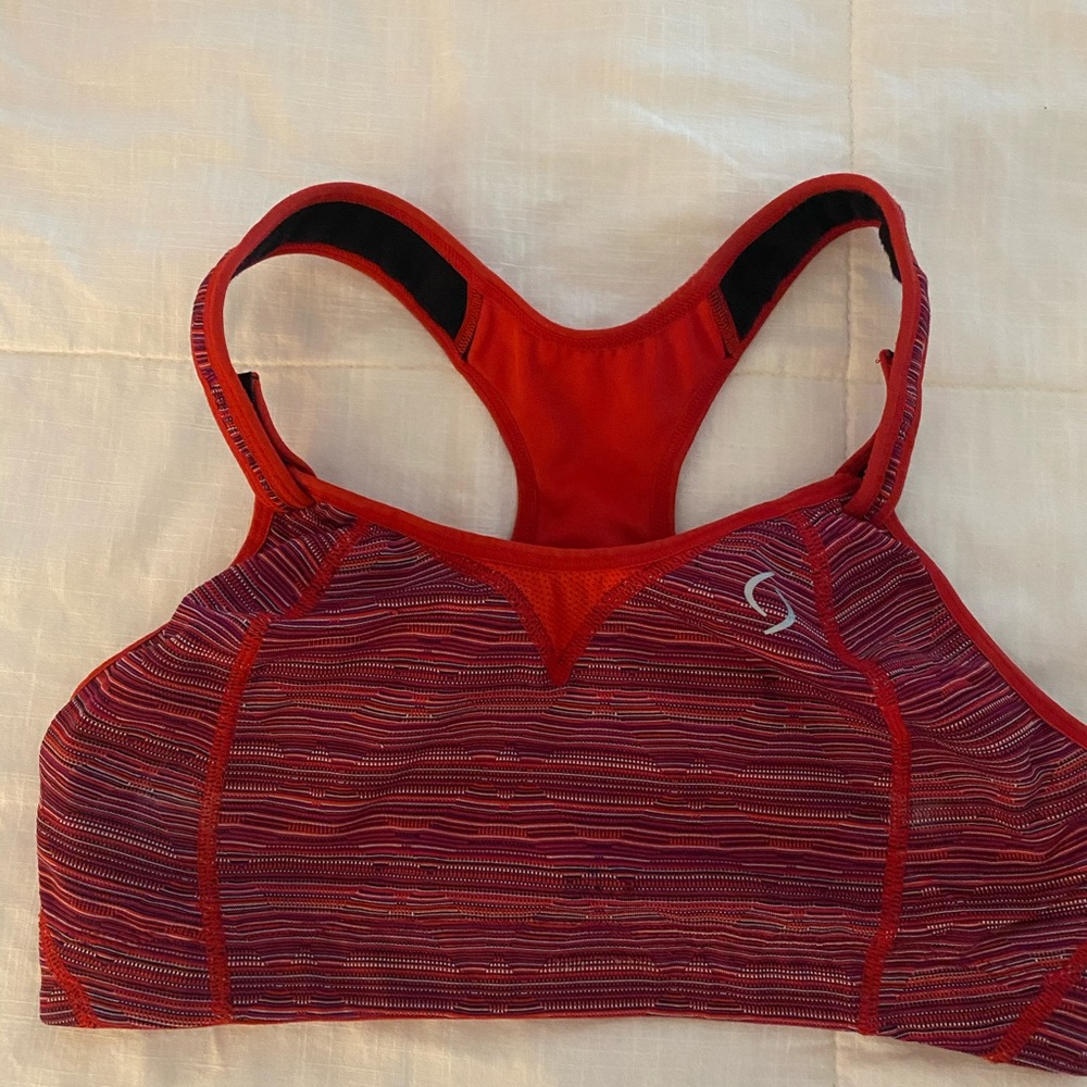 Sports bra